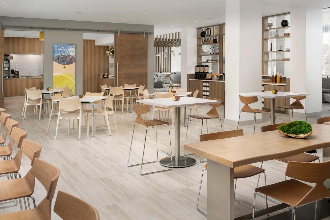 Element Orlando Universal Blvd. Williamsburg Екстер'єр фото